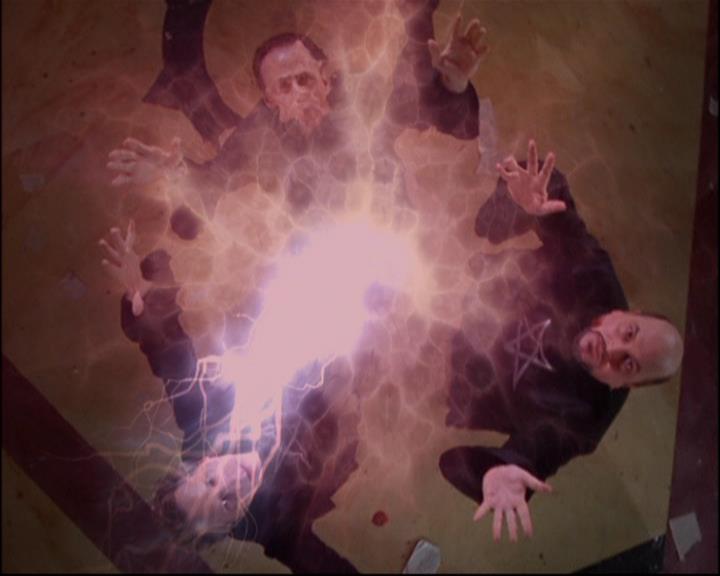 Charmed-Online-dot-816EngagedAndConfused1760.jpg Charmed-Online-dot-816EngagedAndConfused1760.jpg