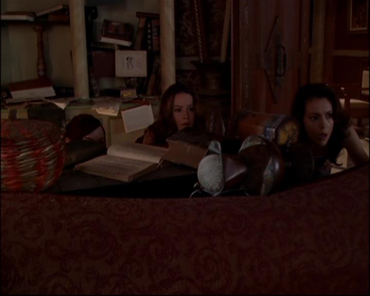 Charmed-Online-dot-816EngagedAndConfused1772.jpg Charmed-Online-dot-816EngagedAndConfused1772.jpg