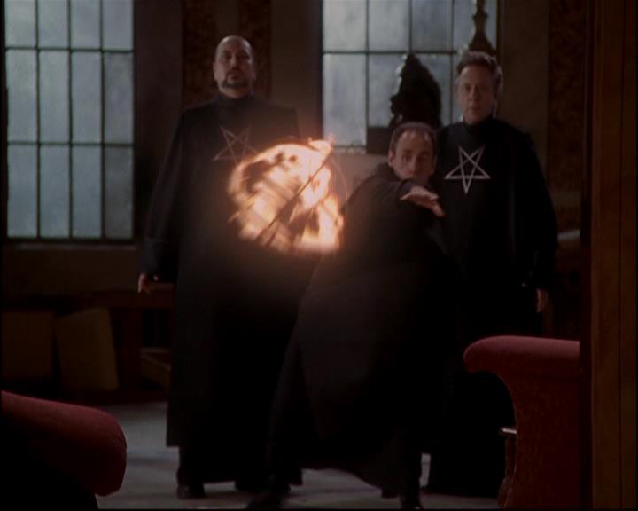 Charmed-Online-dot-816EngagedAndConfused1793.jpg Charmed-Online-dot-816EngagedAndConfused1793.jpg