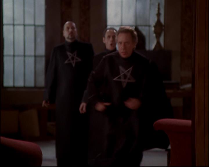 Charmed-Online-dot-816EngagedAndConfused1796.jpg Charmed-Online-dot-816EngagedAndConfused1796.jpg