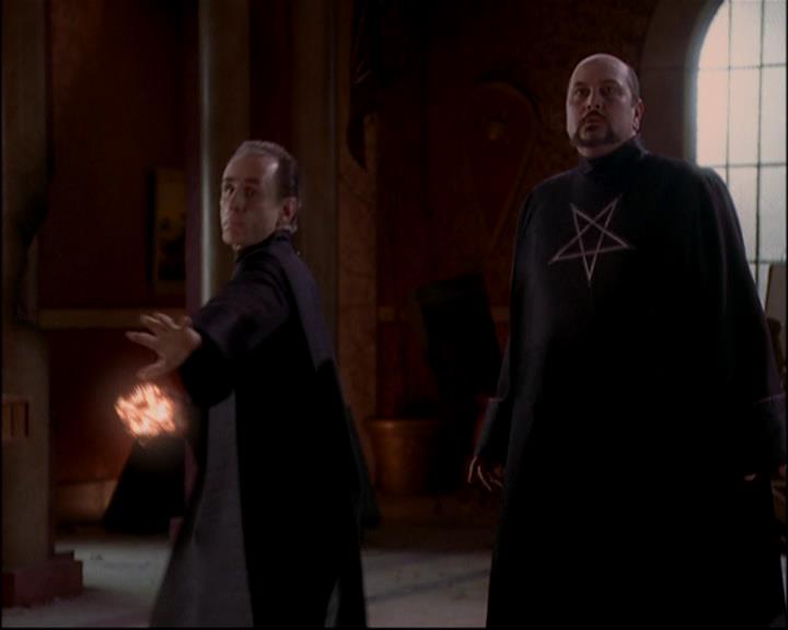 Charmed-Online-dot-816EngagedAndConfused1799.jpg Charmed-Online-dot-816EngagedAndConfused1799.jpg