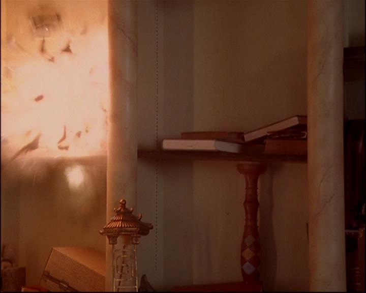 Charmed-Online-dot-816EngagedAndConfused1801.jpg Charmed-Online-dot-816EngagedAndConfused1801.jpg