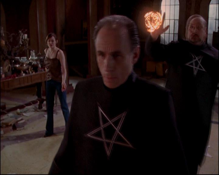 Charmed-Online-dot-816EngagedAndConfused1812.jpg Charmed-Online-dot-816EngagedAndConfused1812.jpg