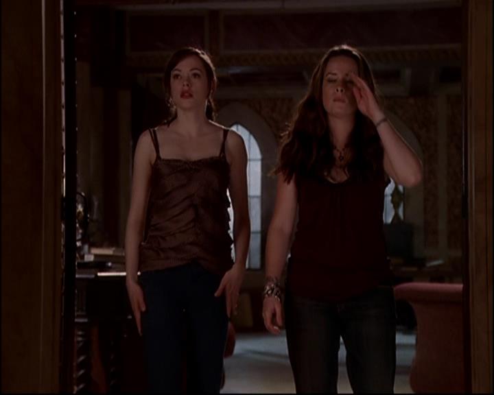 Charmed-Online-dot-816EngagedAndConfused1830.jpg Charmed-Online-dot-816EngagedAndConfused1830.jpg