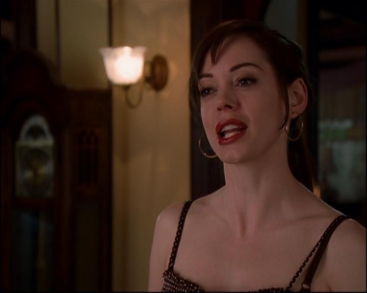 Charmed-Online-dot-816EngagedAndConfused1894.jpg Charmed-Online-dot-816EngagedAndConfused1894.jpg