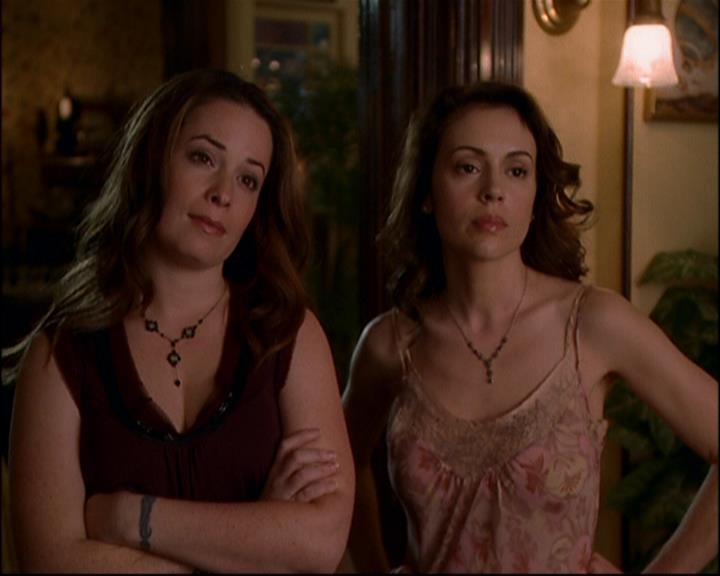 Charmed-Online-dot-816EngagedAndConfused1895.jpg Charmed-Online-dot-816EngagedAndConfused1895.jpg