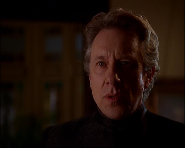 Charmed-Online-dot-816EngagedAndConfused1943.jpg Charmed-Online-dot-816EngagedAndConfused1943.jpg