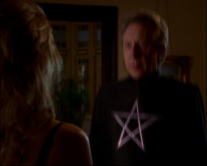 Charmed-Online-dot-816EngagedAndConfused1947.jpg Charmed-Online-dot-816EngagedAndConfused1947.jpg