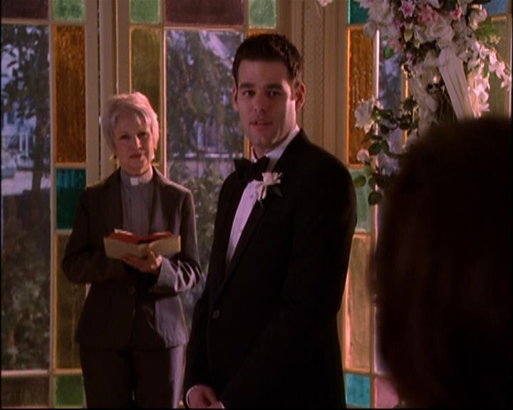 Charmed-Online-dot-816EngagedAndConfused2112.jpg Charmed-Online-dot-816EngagedAndConfused2112.jpg