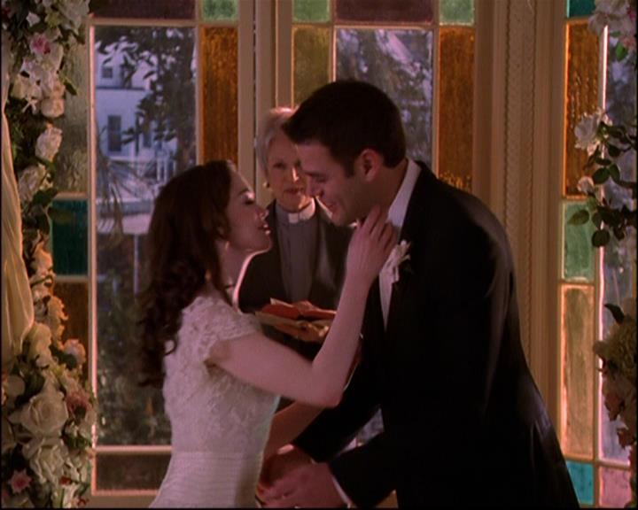 Charmed-Online-dot-816EngagedAndConfused2212.jpg Charmed-Online-dot-816EngagedAndConfused2212.jpg