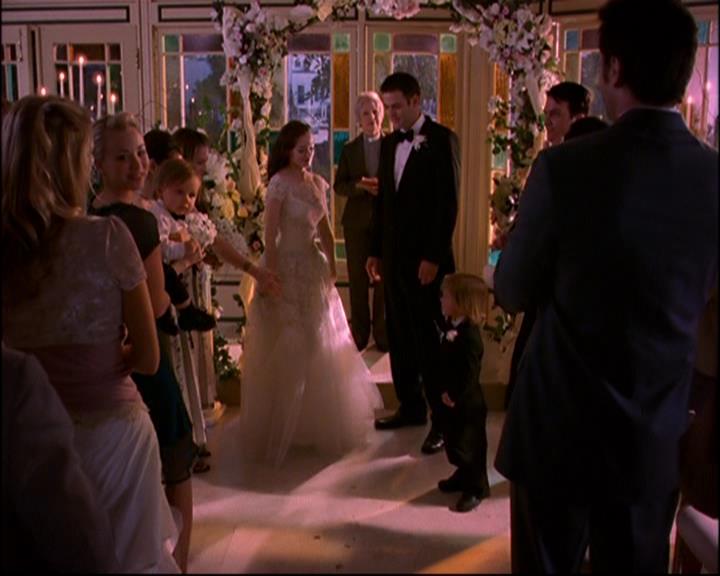 Charmed-Online-dot-816EngagedAndConfused2229.jpg Charmed-Online-dot-816EngagedAndConfused2229.jpg