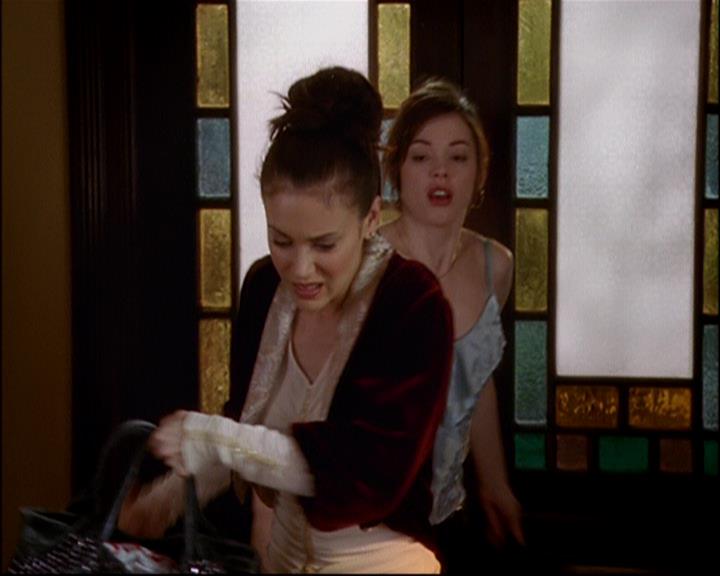 Charmed-Online-dot-817GenerationHex0004.jpg Charmed-Online-dot-817GenerationHex0004.jpg