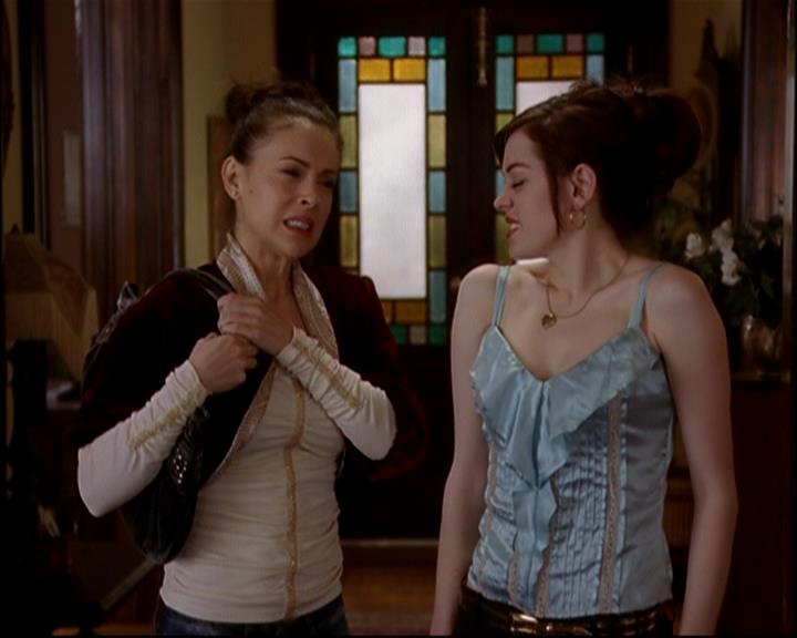 Charmed-Online-dot-817GenerationHex0016.jpg Charmed-Online-dot-817GenerationHex0016.jpg