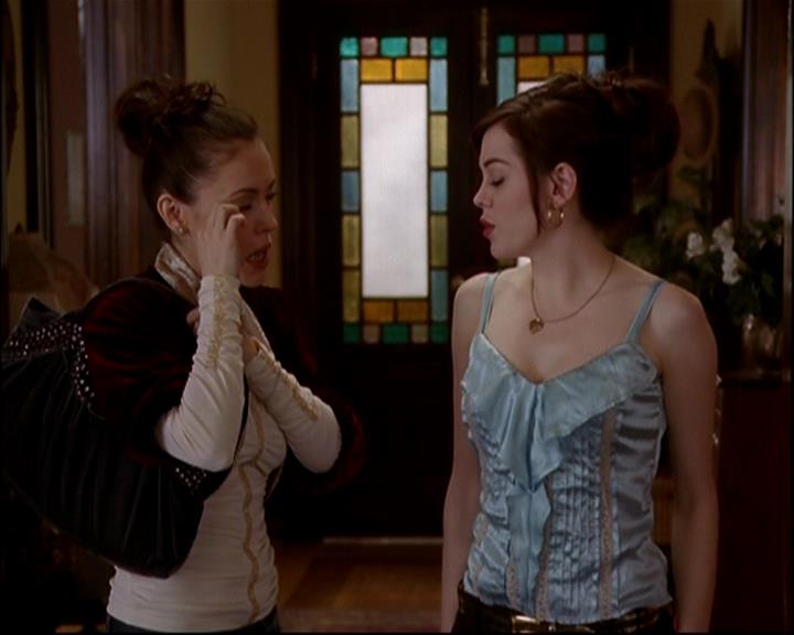 Charmed-Online-dot-817GenerationHex0018.jpg Charmed-Online-dot-817GenerationHex0018.jpg