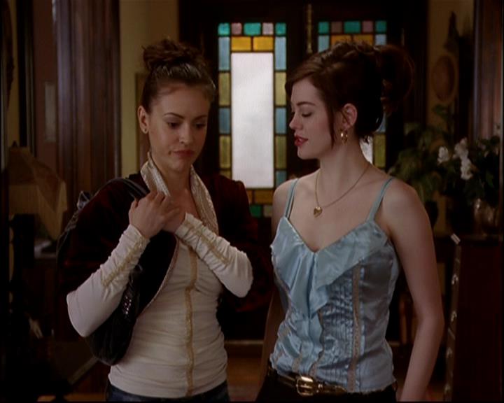 Charmed-Online-dot-817GenerationHex0023.jpg Charmed-Online-dot-817GenerationHex0023.jpg