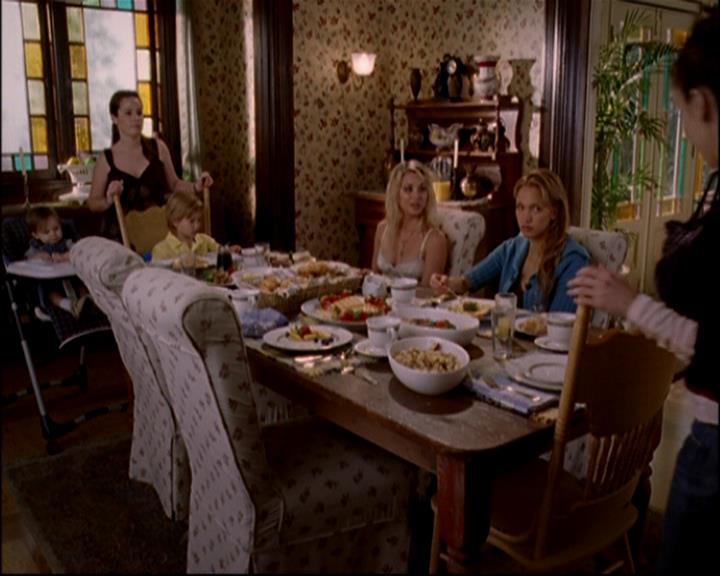 Charmed-Online-dot-817GenerationHex0028.jpg Charmed-Online-dot-817GenerationHex0028.jpg