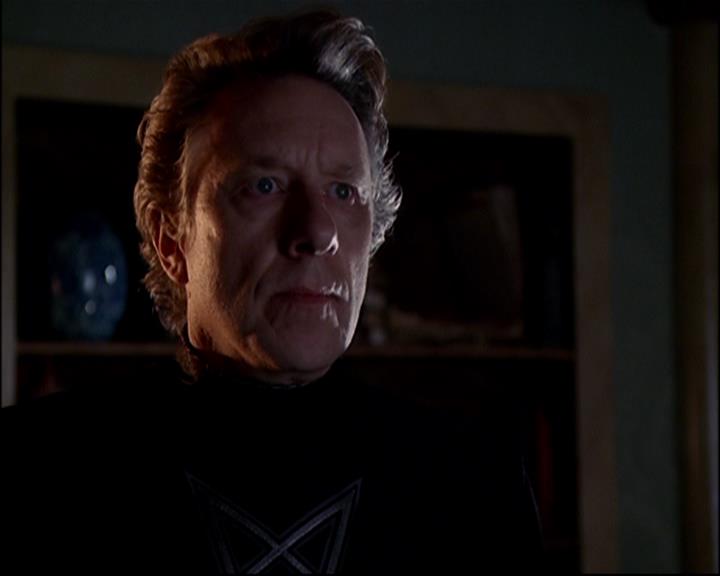 Charmed-Online-dot-817GenerationHex0330.jpg Charmed-Online-dot-817GenerationHex0330.jpg