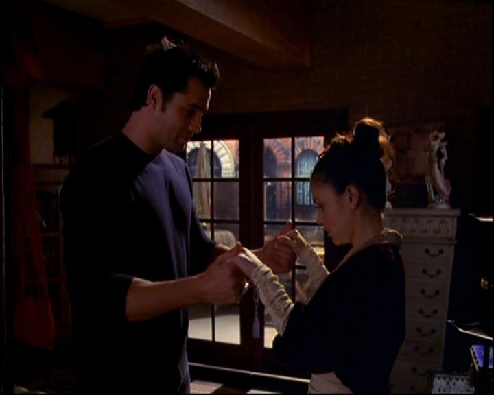 Charmed-Online-dot-817GenerationHex0565.jpg Charmed-Online-dot-817GenerationHex0565.jpg