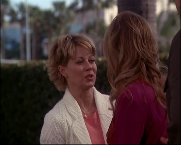 Charmed-Online-dot-817GenerationHex1231.jpg Charmed-Online-dot-817GenerationHex1231.jpg