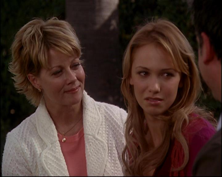 Charmed-Online-dot-817GenerationHex1245.jpg Charmed-Online-dot-817GenerationHex1245.jpg