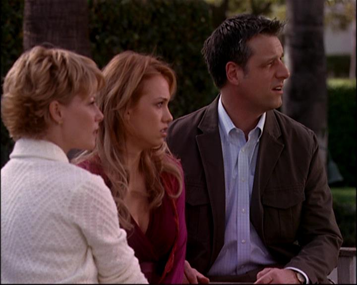 Charmed-Online-dot-817GenerationHex1284.jpg Charmed-Online-dot-817GenerationHex1284.jpg