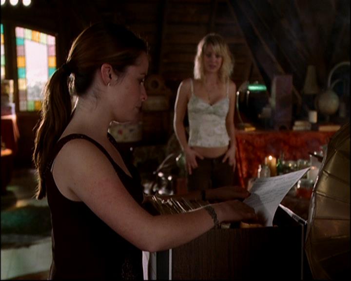 Charmed-Online-dot-817GenerationHex1668.jpg Charmed-Online-dot-817GenerationHex1668.jpg