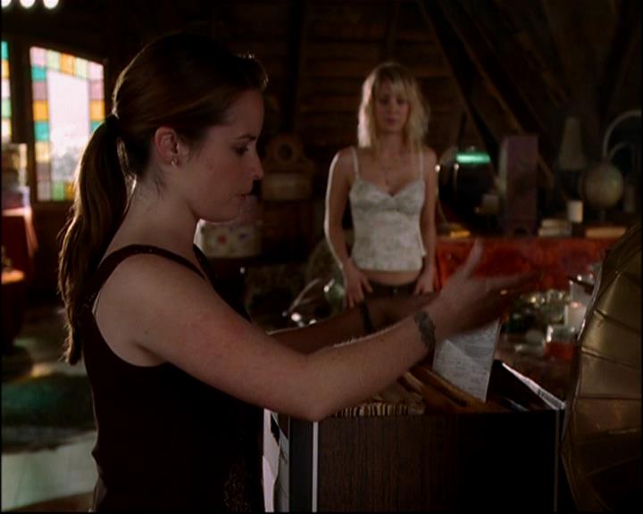 Charmed-Online-dot-817GenerationHex1671.jpg Charmed-Online-dot-817GenerationHex1671.jpg