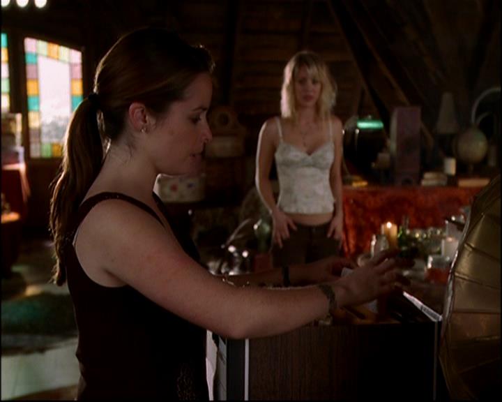 Charmed-Online-dot-817GenerationHex1672.jpg Charmed-Online-dot-817GenerationHex1672.jpg