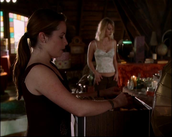 Charmed-Online-dot-817GenerationHex1673.jpg Charmed-Online-dot-817GenerationHex1673.jpg