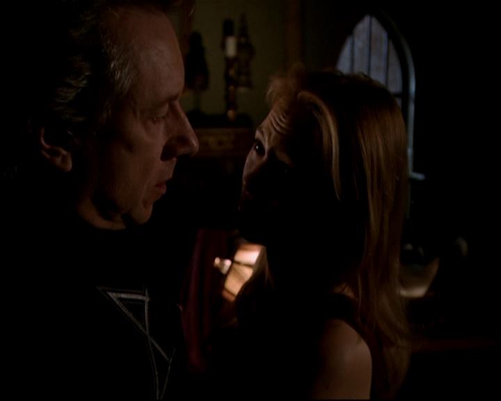 Charmed-Online-dot-817GenerationHex2282.jpg Charmed-Online-dot-817GenerationHex2282.jpg