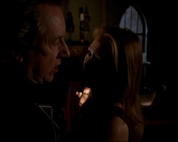 Charmed-Online-dot-817GenerationHex2283.jpg Charmed-Online-dot-817GenerationHex2283.jpg