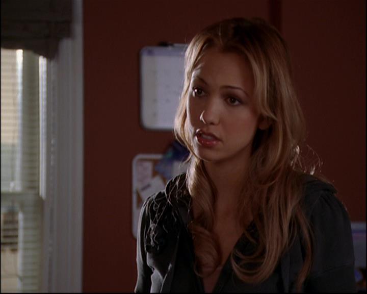 Charmed-Online-dot-818TheTornIdentity0029.jpg Charmed-Online-dot-818TheTornIdentity0029.jpg