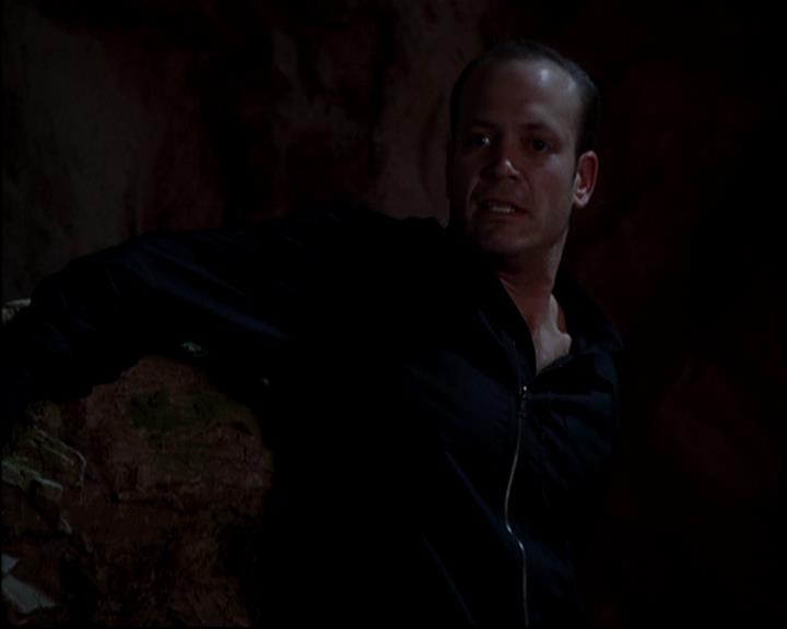 Charmed-Online-dot-818TheTornIdentity0371.jpg Charmed-Online-dot-818TheTornIdentity0371.jpg