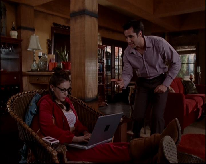 Charmed-Online-dot-818TheTornIdentity0405.jpg Charmed-Online-dot-818TheTornIdentity0405.jpg