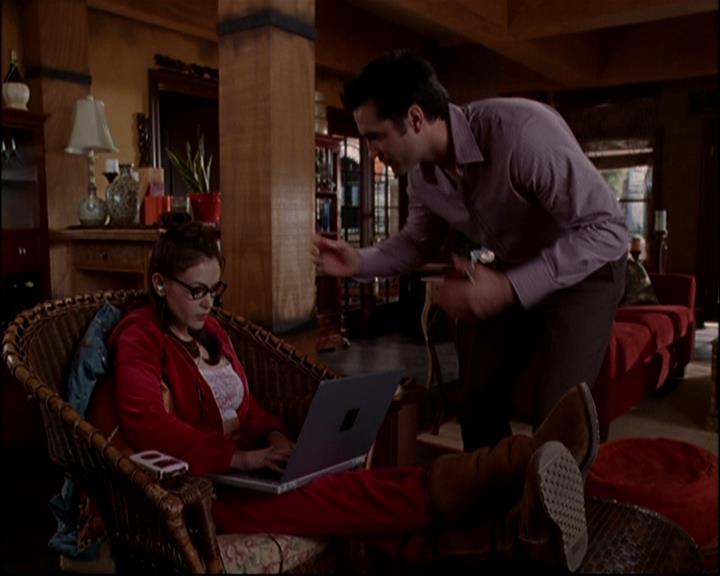 Charmed-Online-dot-818TheTornIdentity0408.jpg Charmed-Online-dot-818TheTornIdentity0408.jpg