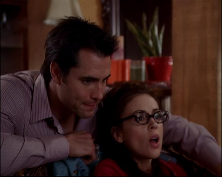 Charmed-Online-dot-818TheTornIdentity0430.jpg Charmed-Online-dot-818TheTornIdentity0430.jpg