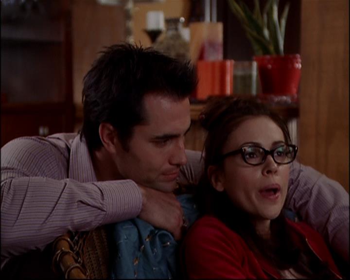 Charmed-Online-dot-818TheTornIdentity0431.jpg Charmed-Online-dot-818TheTornIdentity0431.jpg