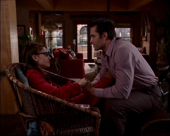 Charmed-Online-dot-818TheTornIdentity0487.jpg Charmed-Online-dot-818TheTornIdentity0487.jpg