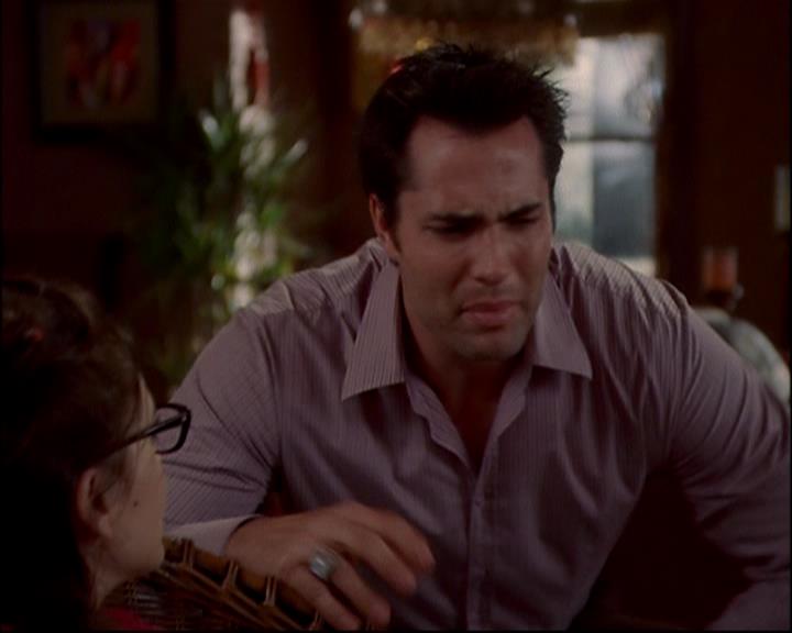 Charmed-Online-dot-818TheTornIdentity0520.jpg Charmed-Online-dot-818TheTornIdentity0520.jpg