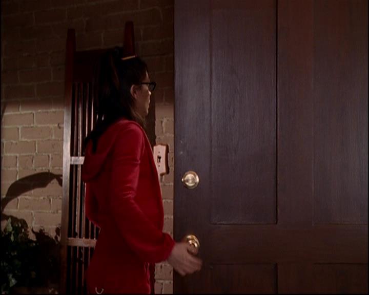 Charmed-Online-dot-818TheTornIdentity0542.jpg Charmed-Online-dot-818TheTornIdentity0542.jpg