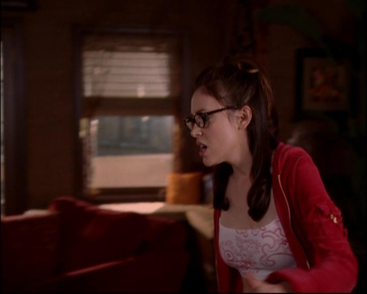 Charmed-Online-dot-818TheTornIdentity0552.jpg Charmed-Online-dot-818TheTornIdentity0552.jpg