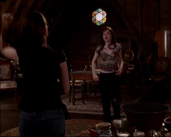 Charmed-Online-dot-818TheTornIdentity0579.jpg Charmed-Online-dot-818TheTornIdentity0579.jpg