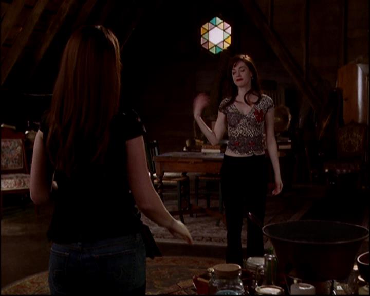 Charmed-Online-dot-818TheTornIdentity0581.jpg Charmed-Online-dot-818TheTornIdentity0581.jpg