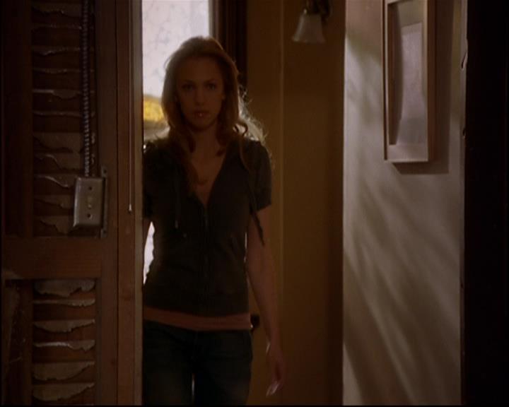 Charmed-Online-dot-818TheTornIdentity0600.jpg Charmed-Online-dot-818TheTornIdentity0600.jpg