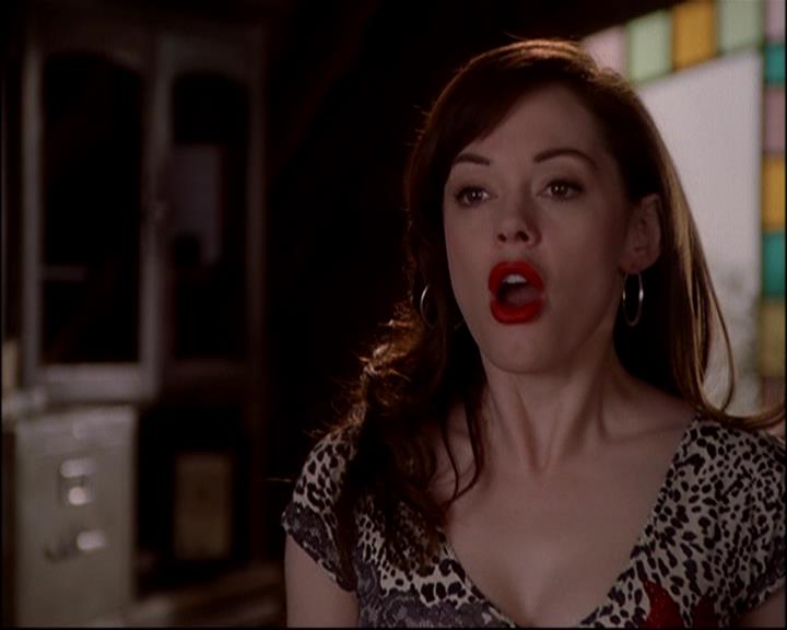 Charmed-Online-dot-818TheTornIdentity0605.jpg Charmed-Online-dot-818TheTornIdentity0605.jpg