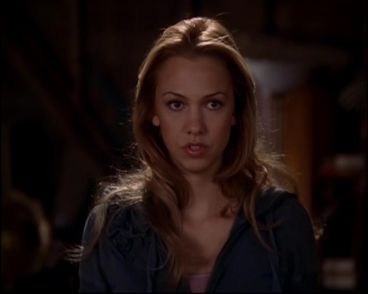 Charmed-Online-dot-818TheTornIdentity0610.jpg Charmed-Online-dot-818TheTornIdentity0610.jpg