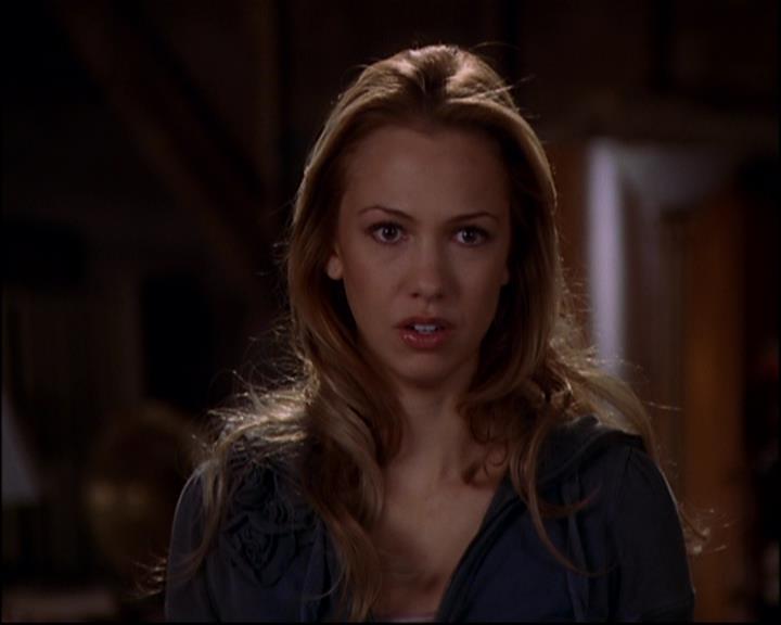 Charmed-Online-dot-818TheTornIdentity0635.jpg Charmed-Online-dot-818TheTornIdentity0635.jpg