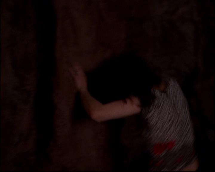 Charmed-Online-dot-818TheTornIdentity0693.jpg Charmed-Online-dot-818TheTornIdentity0693.jpg