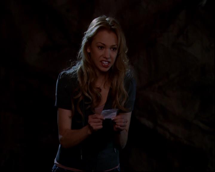 Charmed-Online-dot-818TheTornIdentity0696.jpg Charmed-Online-dot-818TheTornIdentity0696.jpg