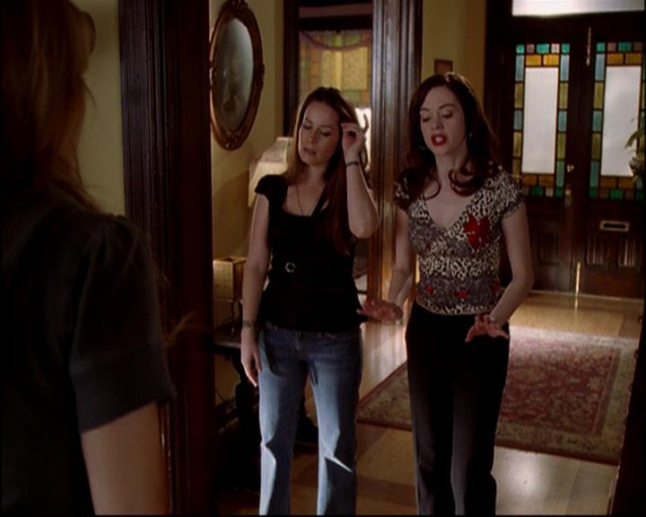 Charmed-Online-dot-818TheTornIdentity0732.jpg Charmed-Online-dot-818TheTornIdentity0732.jpg